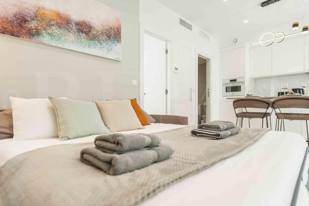Apartamento Tranquil & Bright With Parking By Rems *