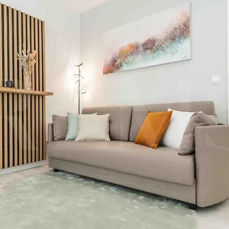 Tranquil & Bright Apartment With Parking By Rems Màlaga Exterior photo